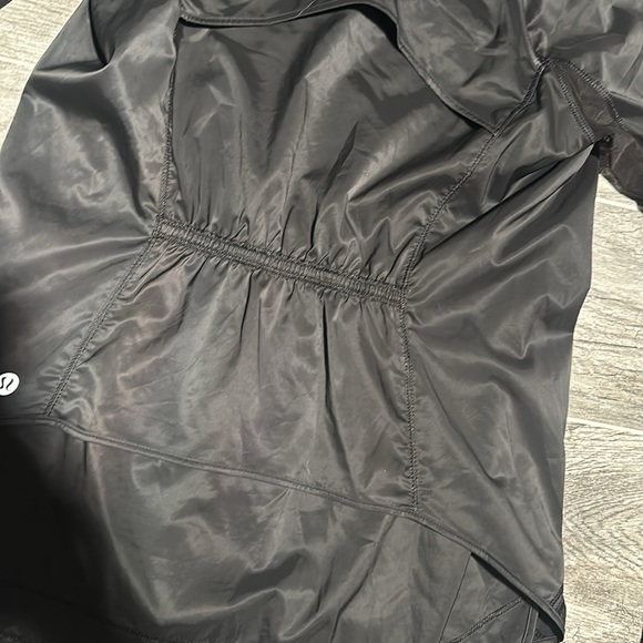 LULULEMON Goal Crusher jacket size 4 black like new - Picture 8 of 11